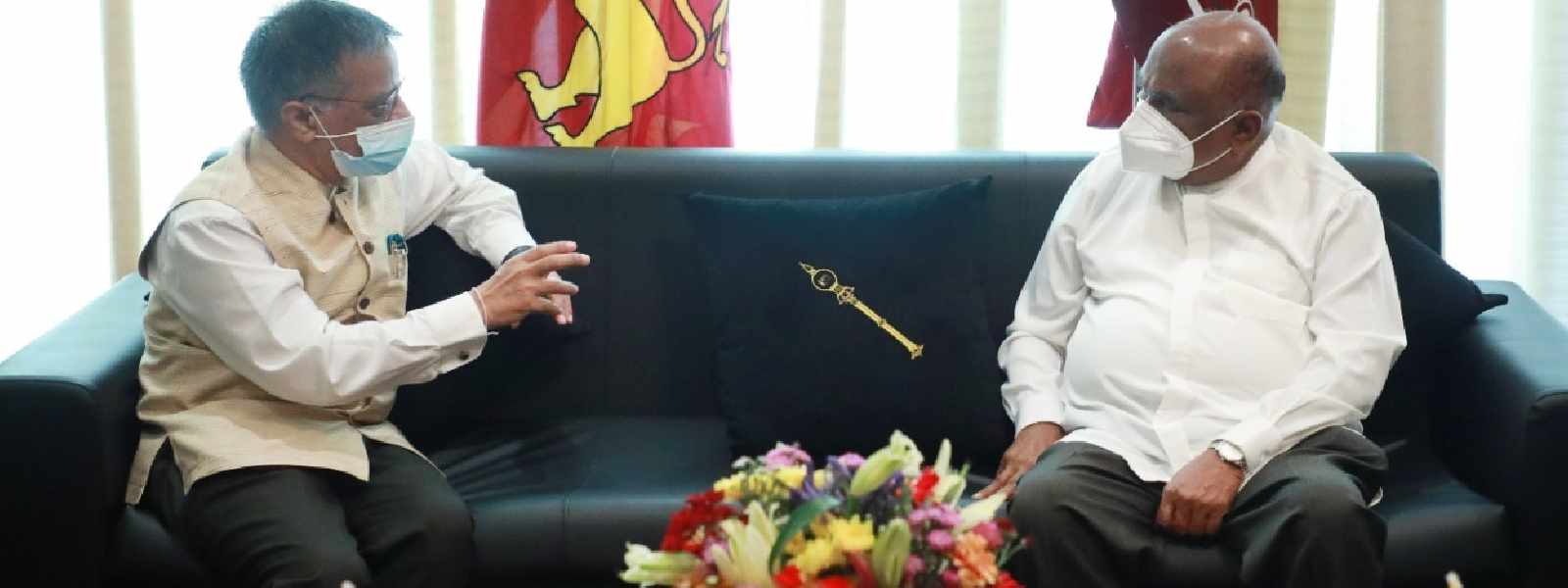ඉන්දීය මහ කොමසාරිස් කතානායක මහින්ද යාපා හමුවෙයි